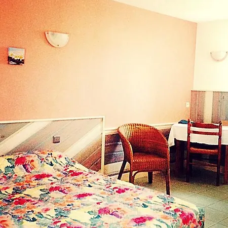Les Vieilles Pierres Hotel Eymet