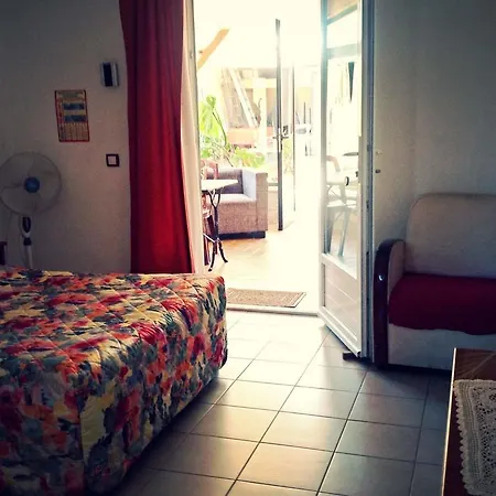 Hotell Les Vieilles Pierres