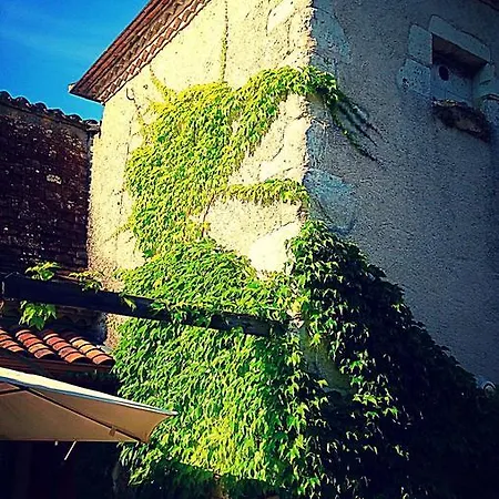 Les Vieilles Pierres